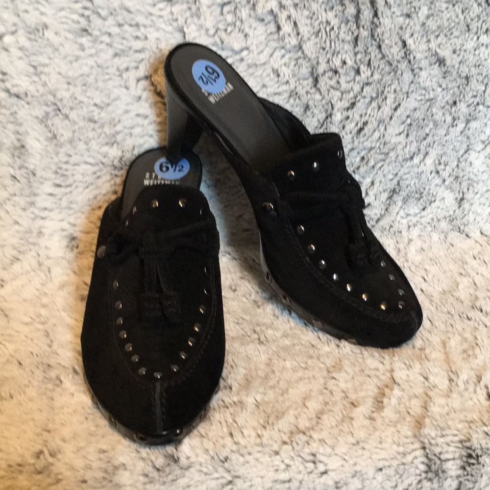 Gorgeous black suede Stuart Weitzman Clogs